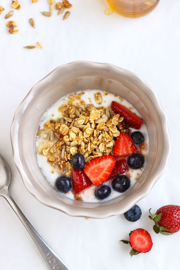 Granola Berry Breakfast Bowl Recipe — Eatwell101