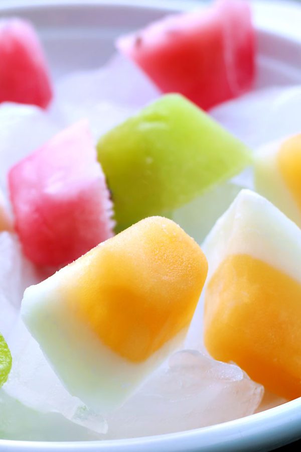 Fruity Ice Cubes Recipe - #recipe by #eatwell101 - https://www.eatwell101.com/fruit-ice-cubes-recipe
