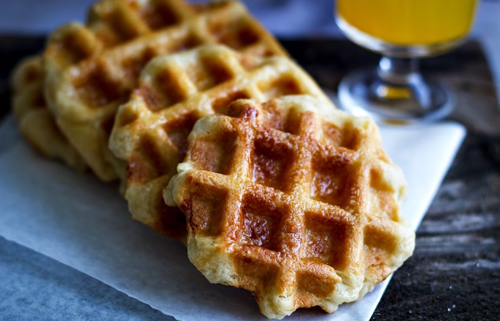 Easy waffles recipe from scratch — Eatwell101