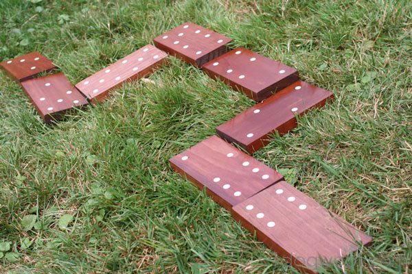 Yard Dominoes tutorial