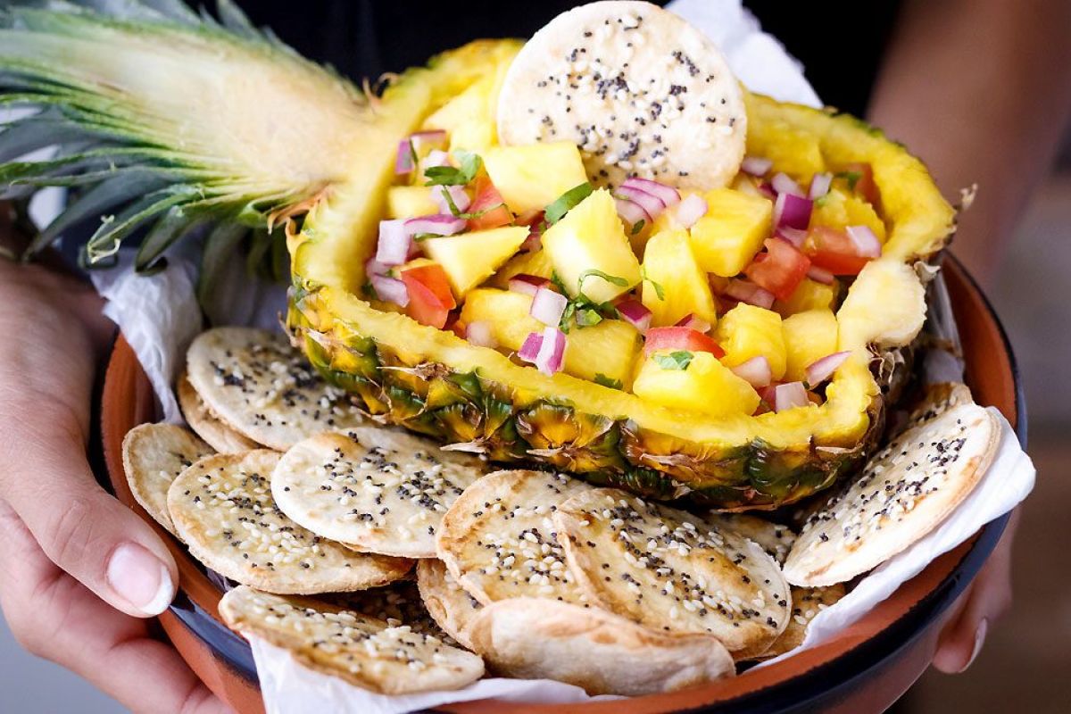 Fresh Pineapple Salsa with Sesame Tortilla Chips