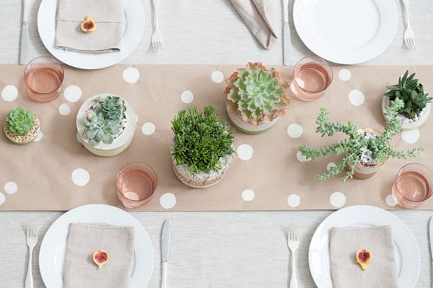 Get inspired: 7 Backyard Tablescape Ideas For Your Summer Party
