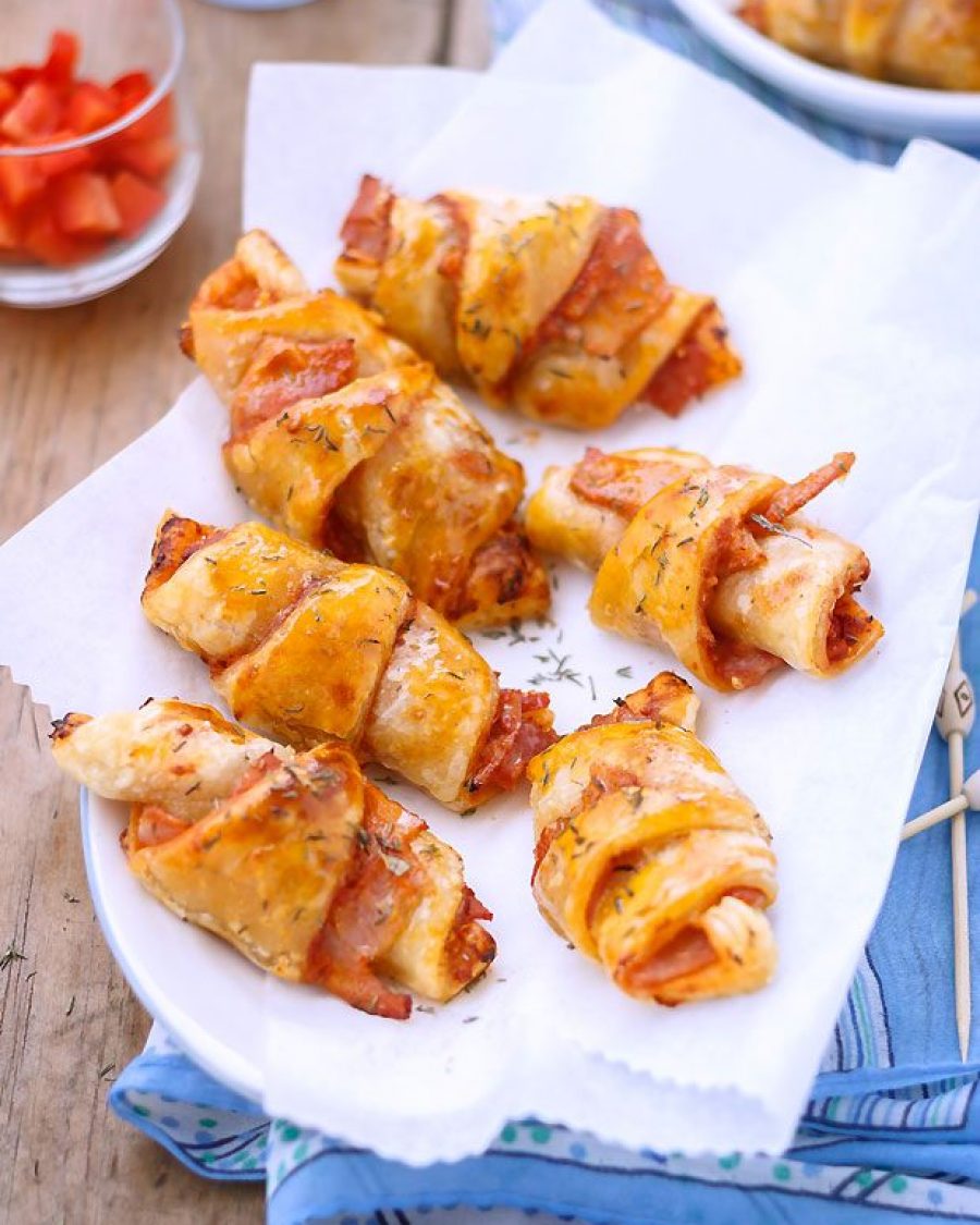 Ham and Cheese Pizza Roll-Ups - #recipe by #eatwell101 - https://www.eatwell101.com/ham-and-cheese-pizza-roll-up-recipe