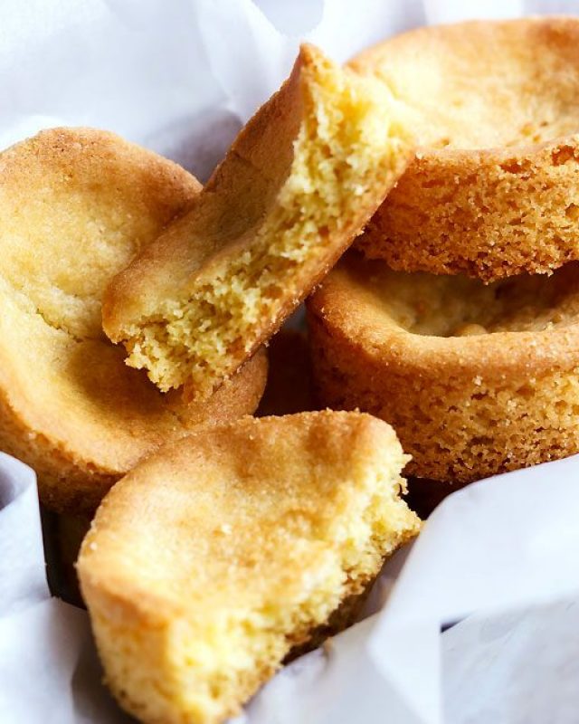 Buttery Vanilla Shortbread Cookies - #recipe by #eatwell101 - https://www.eatwell101.com/buttery-vanilla-shortbread-recipe
