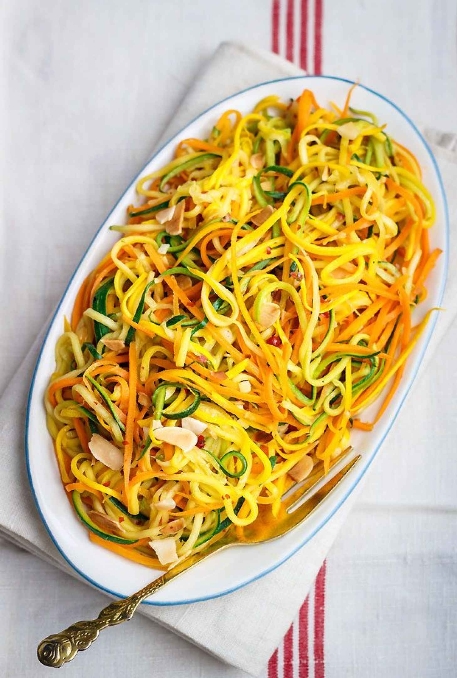 Sauteed Summer Squash and Carrot - #recipe by #eatwell101 - https://www.eatwell101.com/summer-squash-saute-recipe