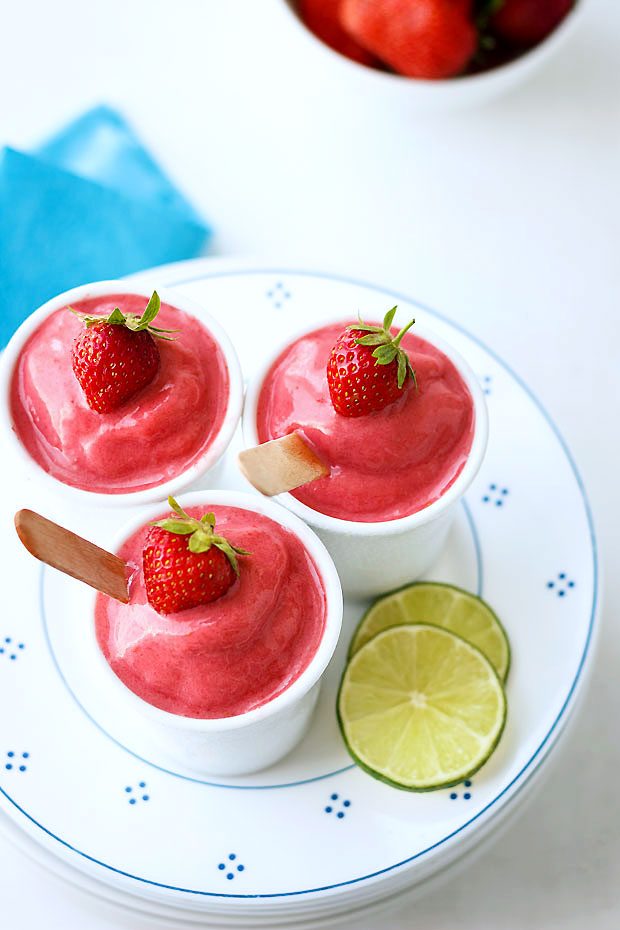 quick-Strawberry-Frozen-Yogurt