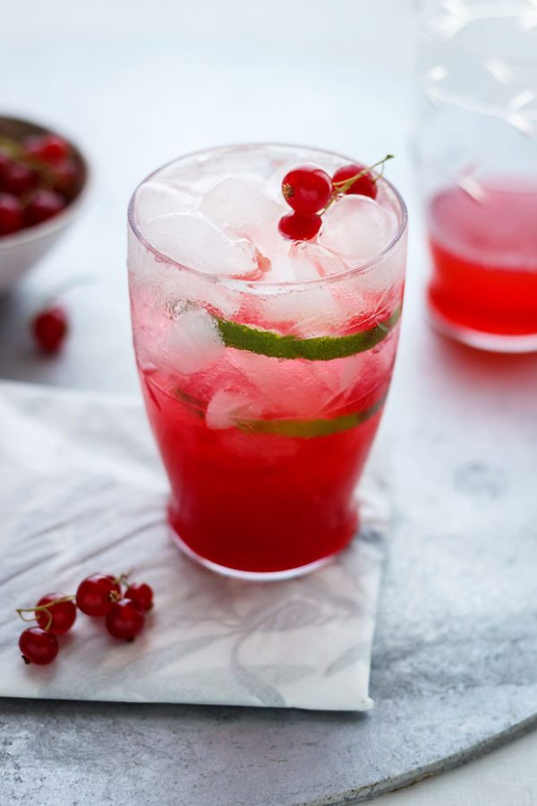 Red Currant Cocktail - #recipe by #eatwell101 - https://www.eatwell101.com/lime-red-currant-cocktail-recipe