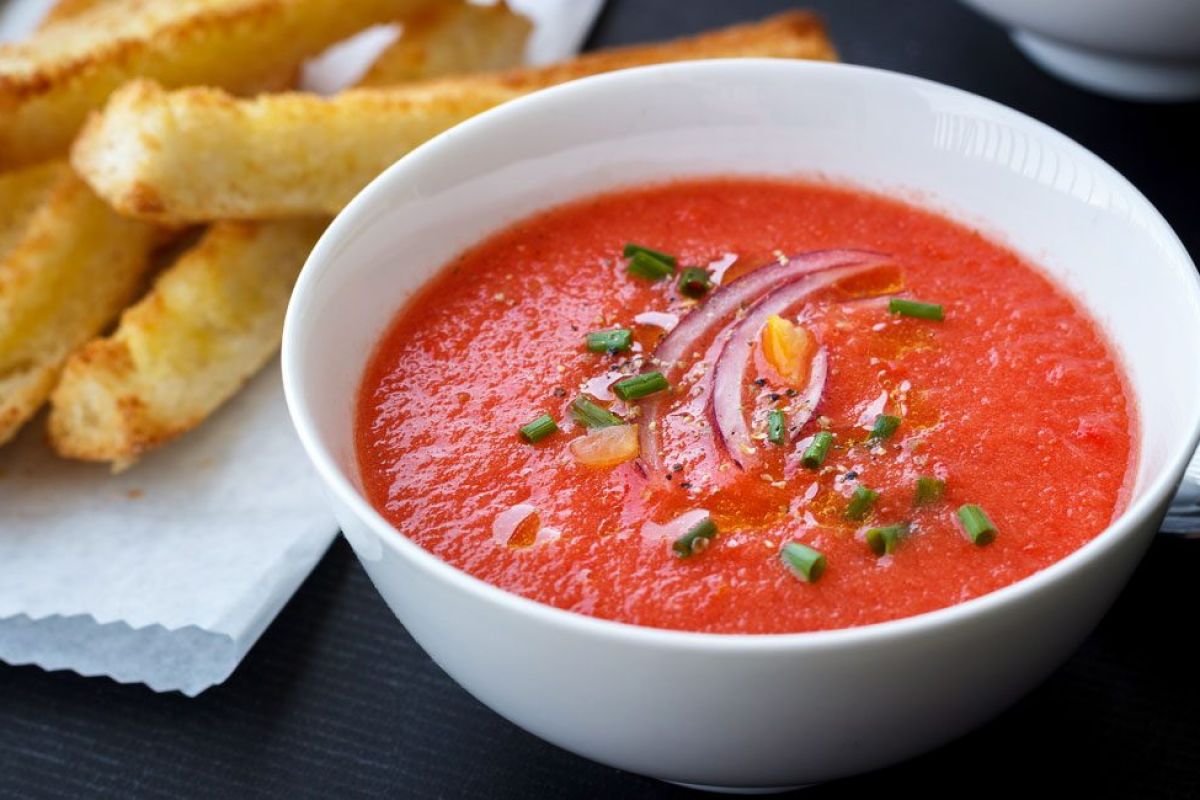 Tomato Strawberry Gazpacho