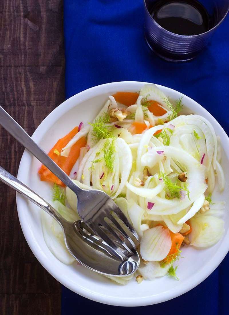 Pizzazz Set of 2 Gold Salad Servers