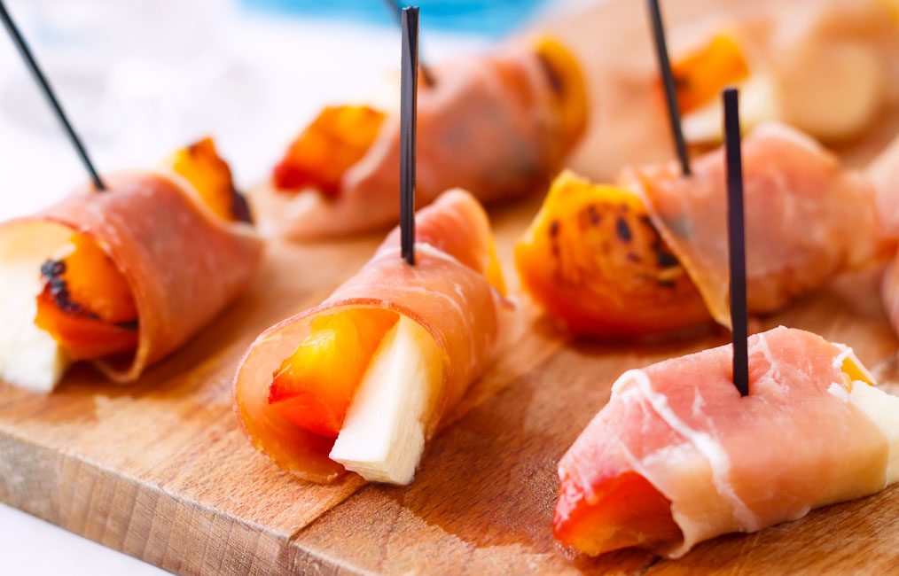 Grilled Peaches with Prosciutto and Feta