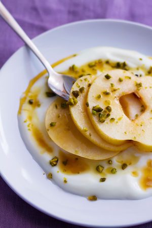 Yogurt-Pear Breakfast