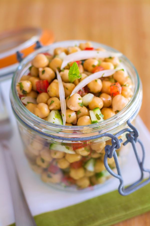 Mint Cucumber Chickpea Salad In a Jar