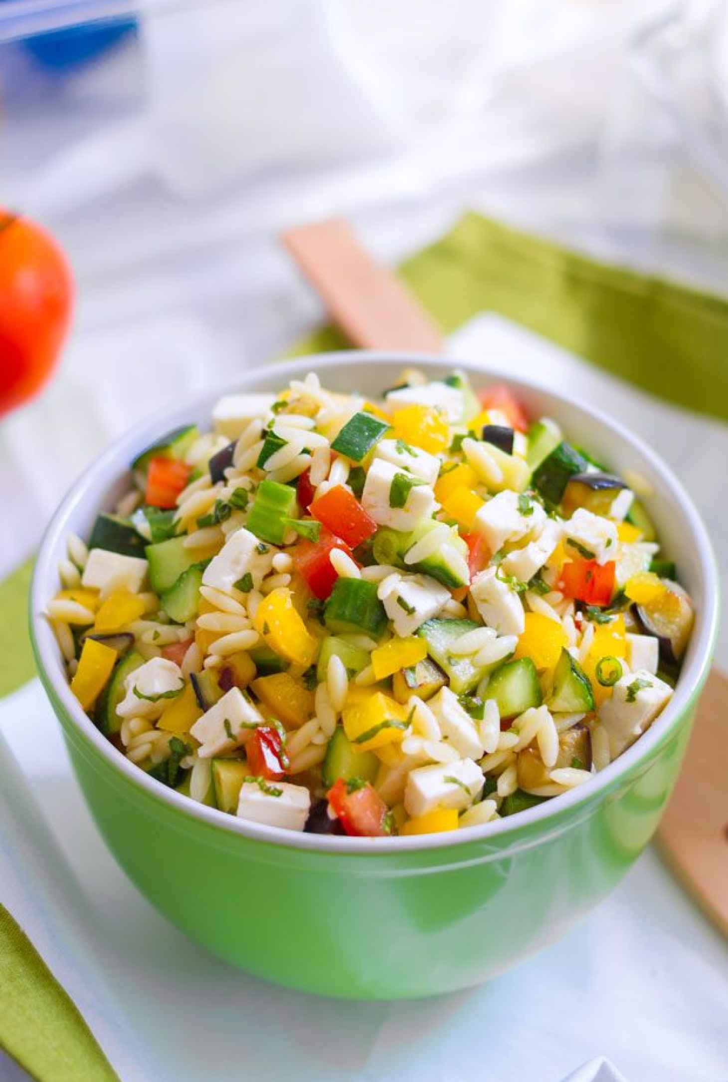 Greek Orzo Pasta Salad - #recipe by #eatwell101 - https://www.eatwell101.com/greek-pasta-salad-recipe