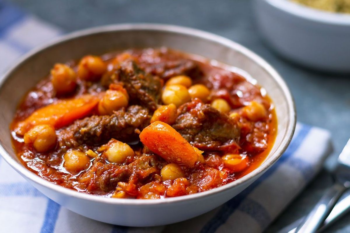 Spiced Braised Beef with Chickpeas