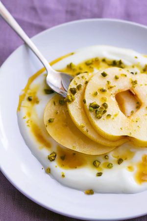Yogurt-Pear Breakfast