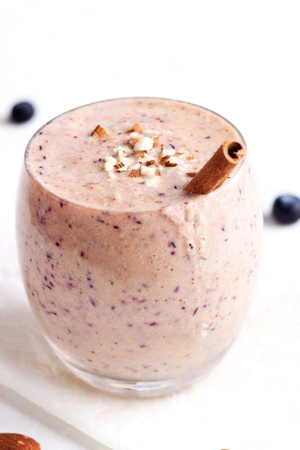 Blueberry Almond Power Smoothie - #recipe by #eatwell101 - https://www.eatwell101.com/blueberry-almond-smoothie-recipe