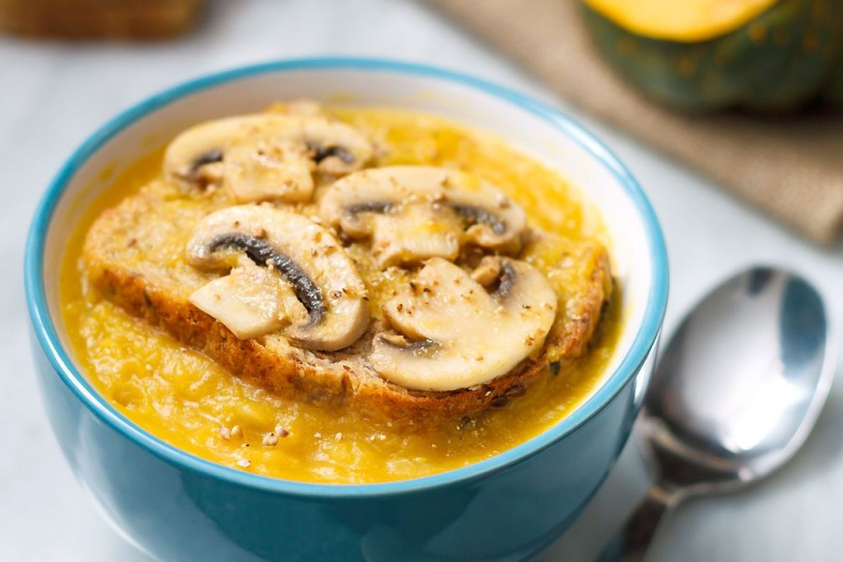 Roasted Acorn Squash Soup