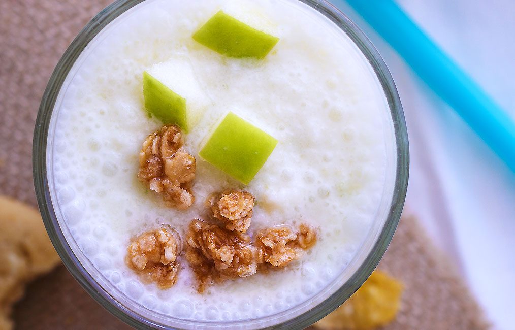 Fast Apple Yogurt Smoothie