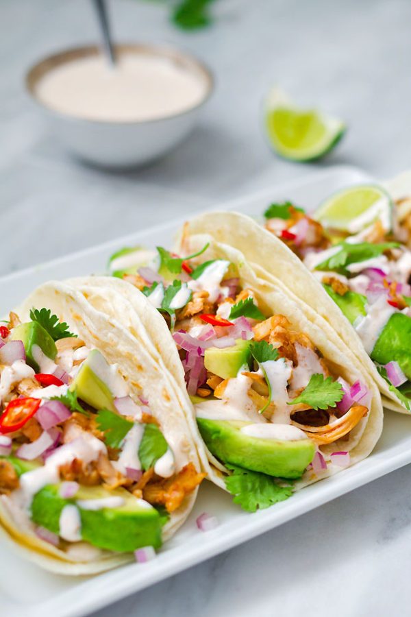 Easy Chicken Tacos - #recipe by #eatwell101 - https://www.eatwell101.com/chicken-tacos-recipe