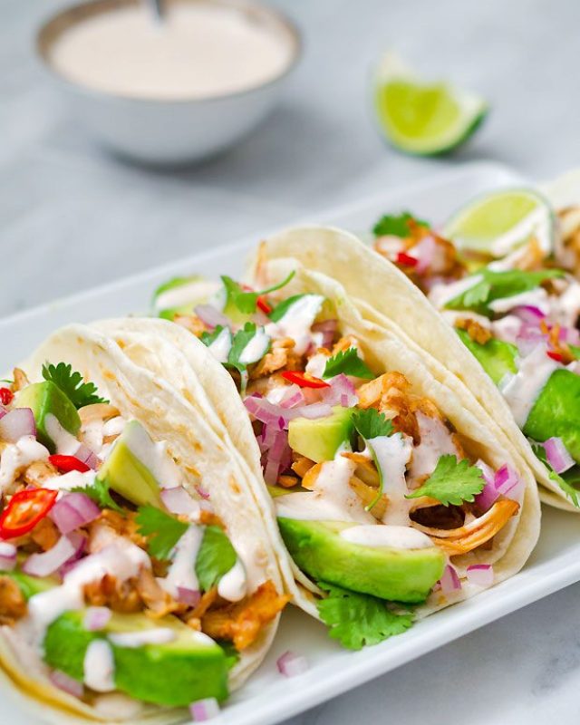 Spicy Chicken Tacos - #recipe by #eatwell101 - https://www.eatwell101.com/chicken-tacos-recipe