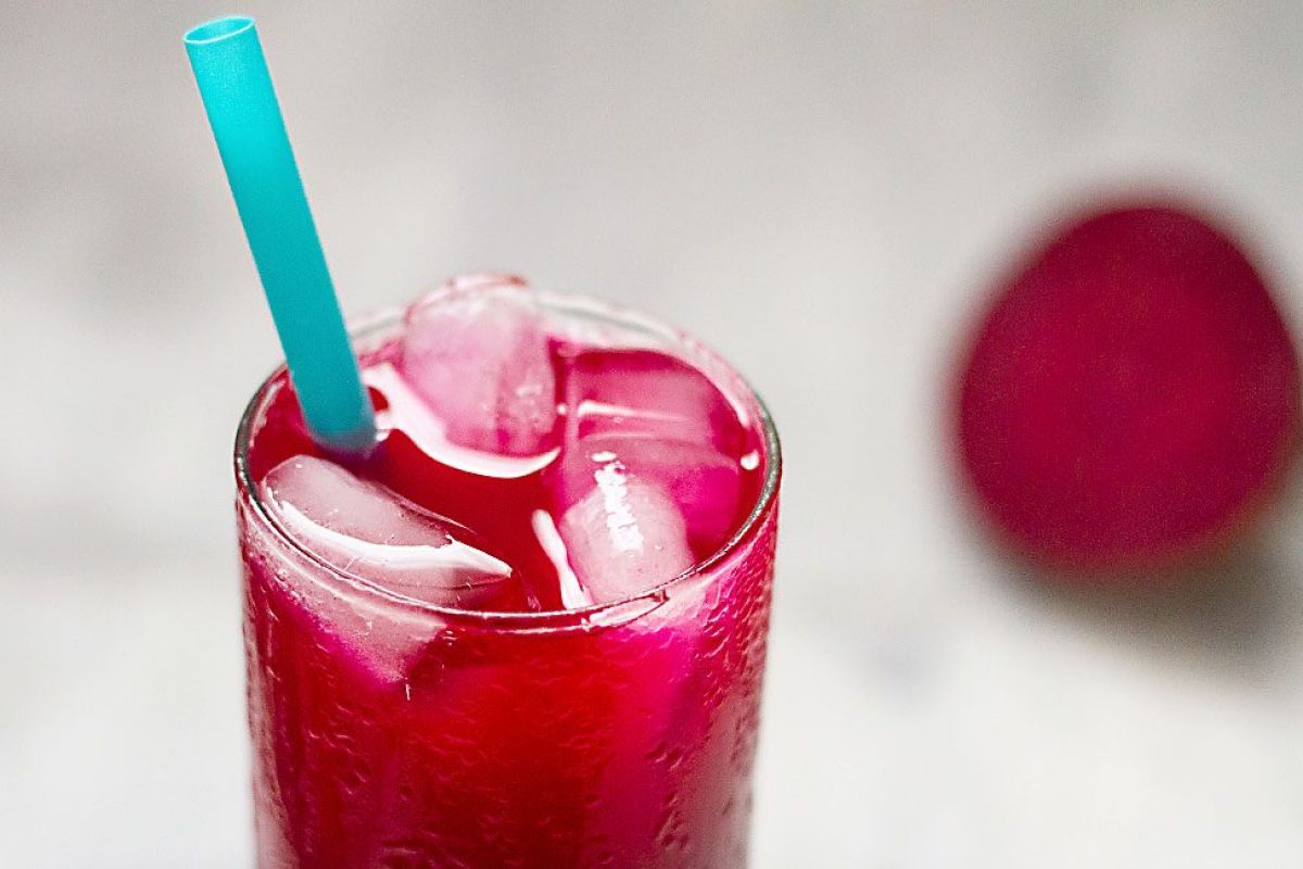 Beet and Carrot Juice Cocktail