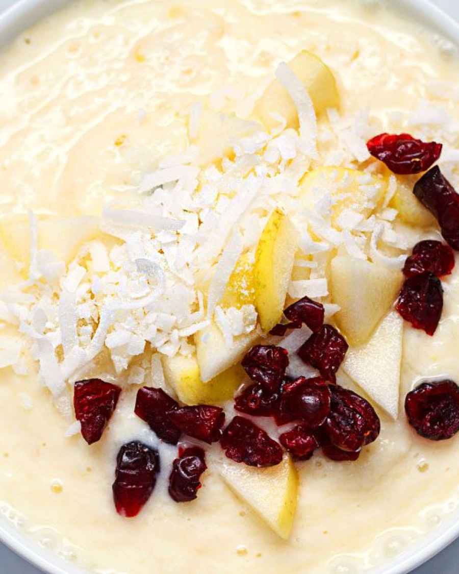 Apple Pear Smoothie Bowl - #recipe by #eatwell101 - https://www.eatwell101.com/apple-breakfast-smoothie-bowl