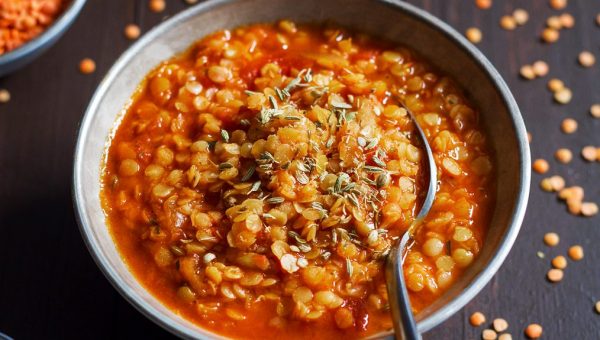 15-Minute Red Lentil Soup - #recipe by #eatwell101 - https://www.eatwell101.com/quick-red-lentil-soup-recipe