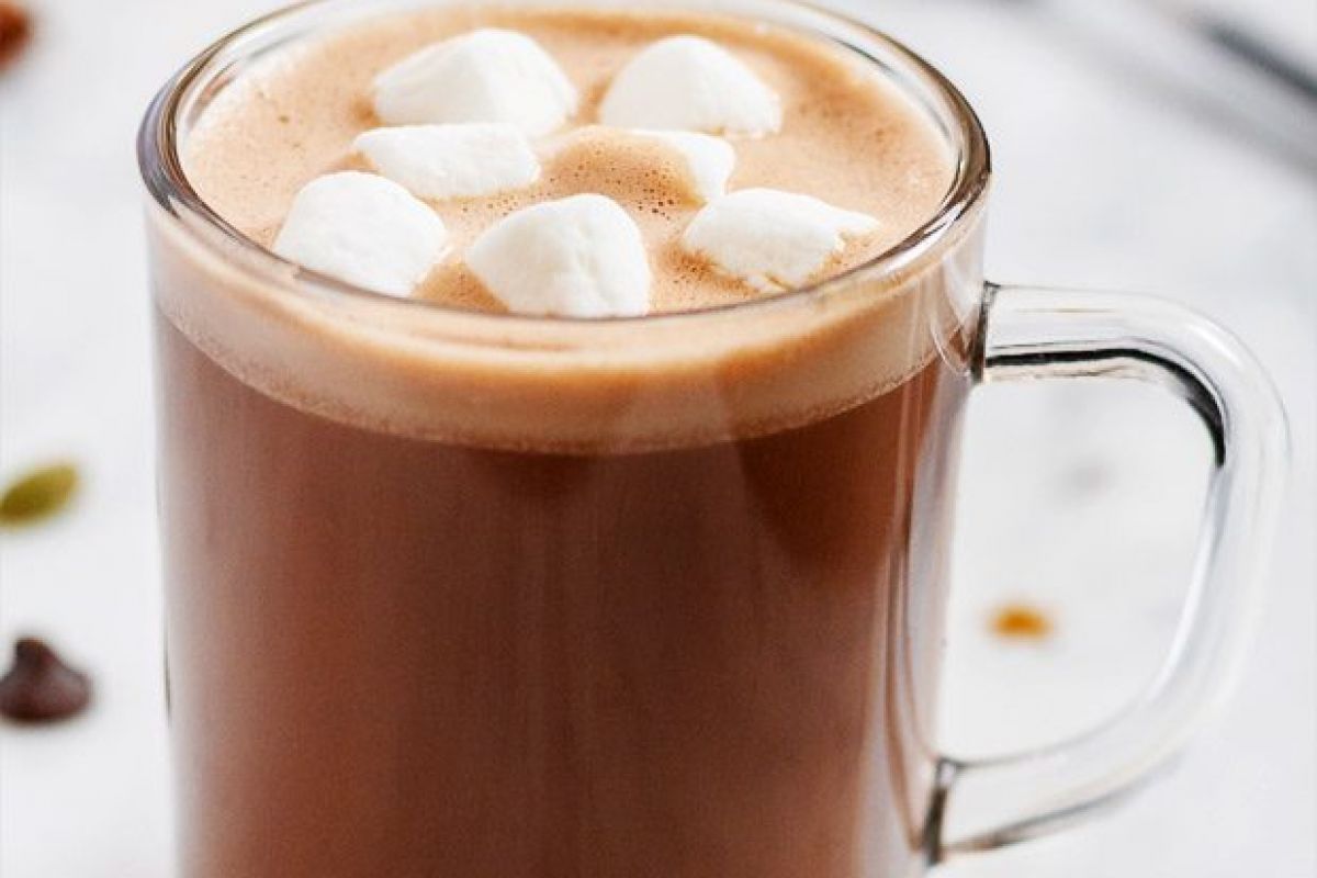Hot Chocolate with Christmas Spices