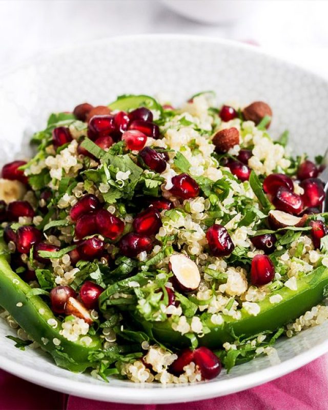 Autumn Crunch Quinoa Salad with Lime Dressing - #recipe by #eatwell101 - https://www.eatwell101.com/pomegranate-quinoa-salad-recipe