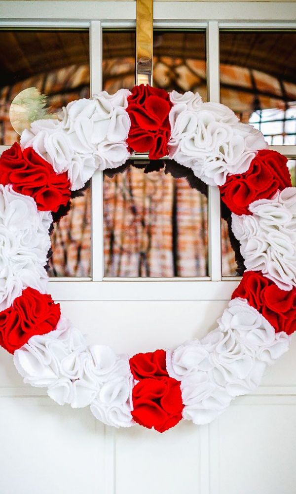 DIY Christmas Ruffle Wreath