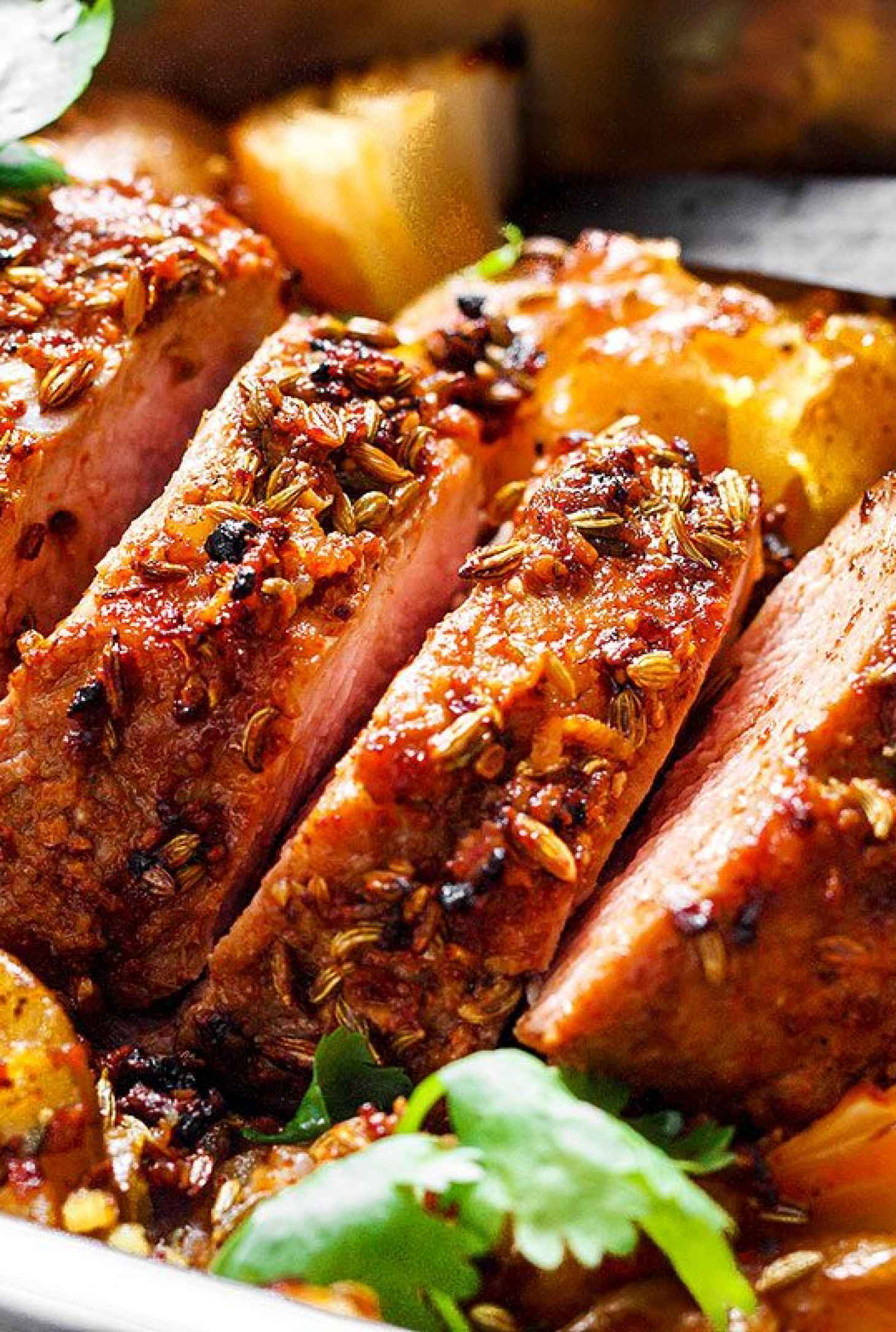 One Pan Pork Tenderloin and Smashed Potatoes - #recipe by #eatwell101 - https://www.eatwell101.com/roasted-fennel-crusted-pork-tenderloin-recipe
