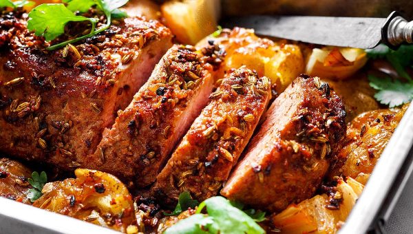 One Pan Pork Tenderloin and Smashed Potatoes - #recipe by #eatwell101 - https://www.eatwell101.com/roasted-fennel-crusted-pork-tenderloin-recipe