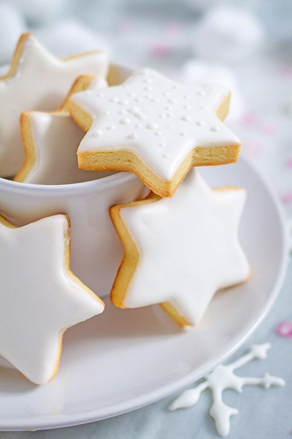 Christmas Star Cut-Out Cookies - #recipe by #eatwell101 - https://www.eatwell101.com/star-cut-out-cookies-recipe