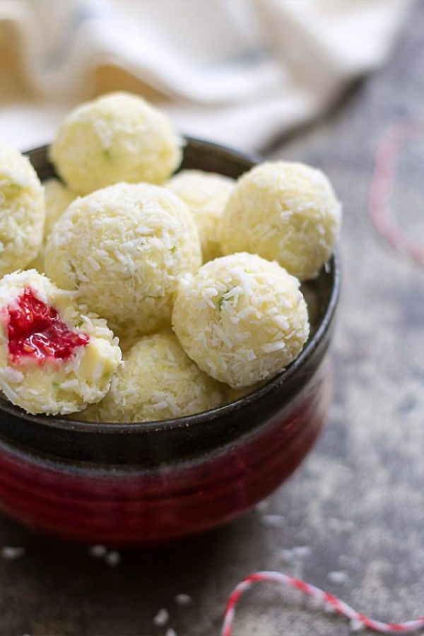 Raspberry White Chocolate Coconut Bites - #recipe by #eatwell101 - https://www.eatwell101.com/raspberry-stuffed-white-chocolate-truffles-recipe
