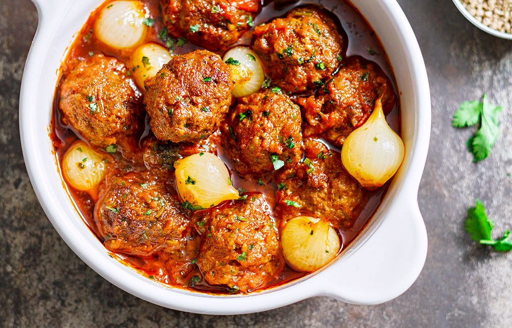 Parsley Meatballs with Spicy Tomato Sauce