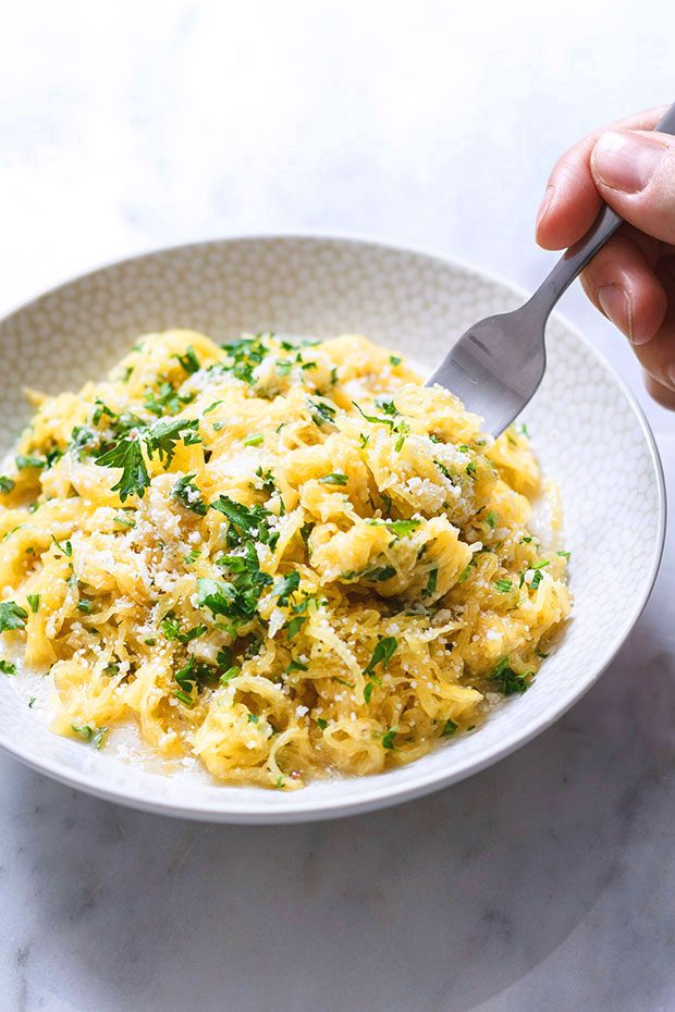 Parmesan Garlic Spaghetti Squash Recipe — Eatwell101