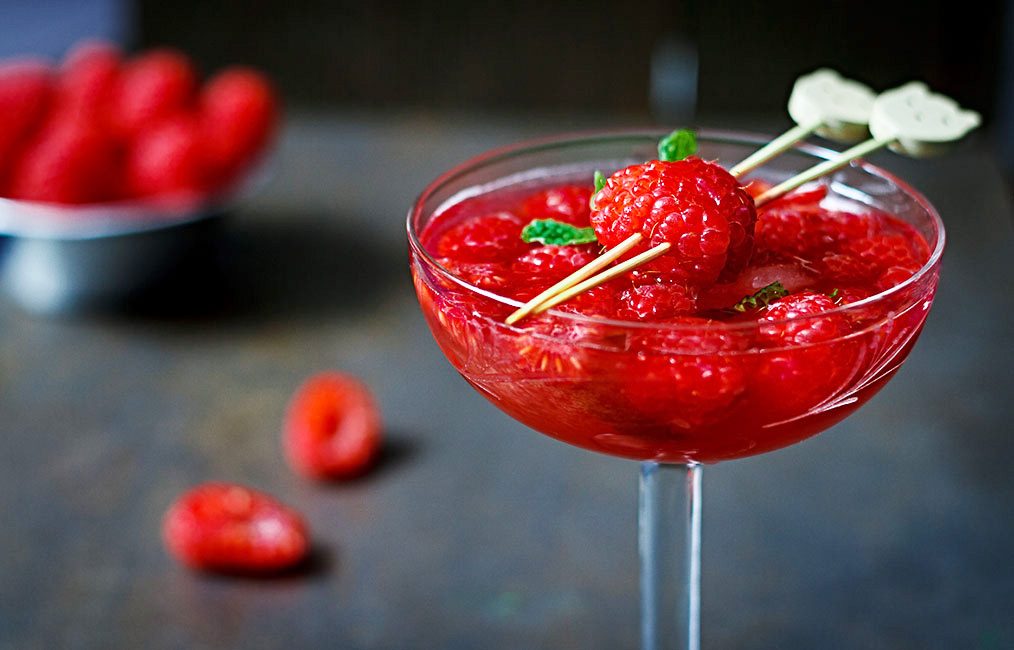 Raspberry Ginger Cocktail For Valentine’s Day