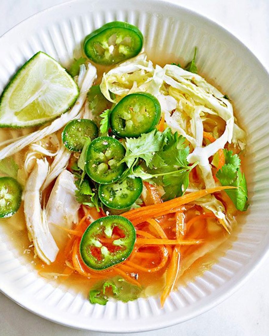 Instant Chicken and Cabbage Soup - #recipe by #eatwell101 - https://www.eatwell101.com/instant-chicken-soup-recipe