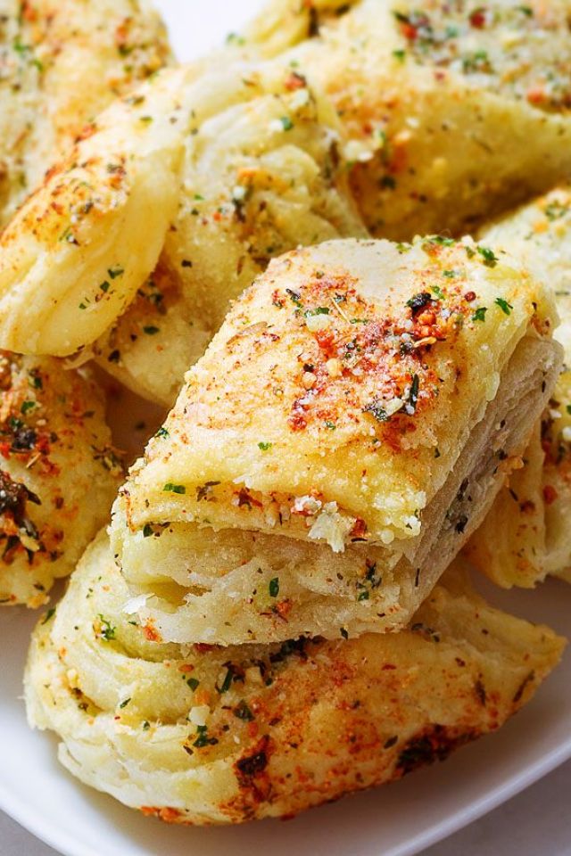 Baked Garlic Parmesan Puffs