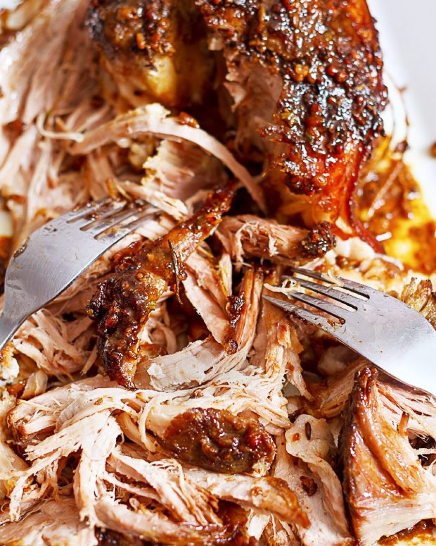 Garlic and Rosemary Balsamic Slow-Roasted Pork Shoulder - #recipe by #eatwell101 - https://www.eatwell101.com/slow-roasted-pork-shoulder-recipe