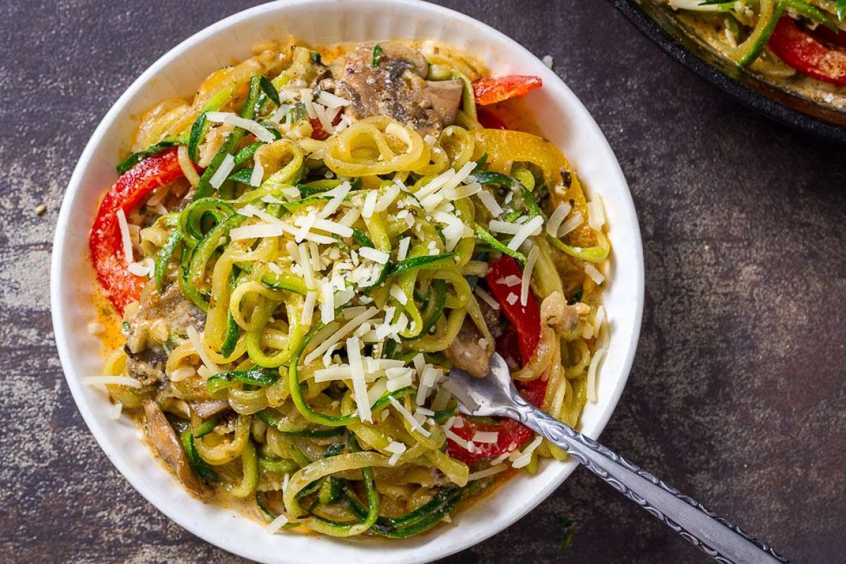 Veggie Noodle with Creamy Parmesan Sauce