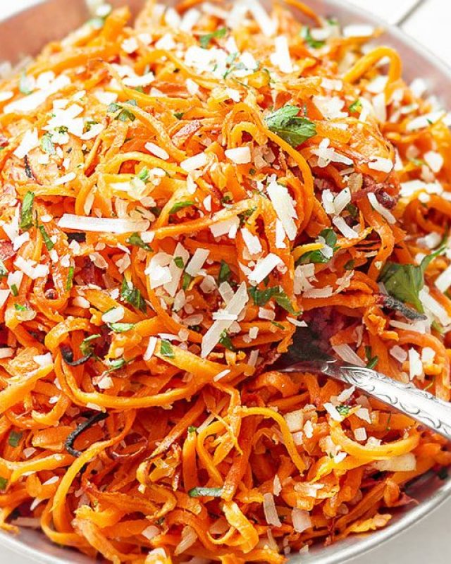 Garlic Roasted Sweet Potato Noodles - #recipe by #eatwell101 - https://www.eatwell101.com/baked-sweet-potato-noodles-recipe