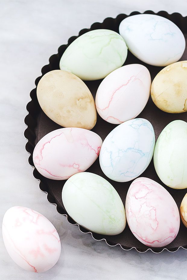 Easy Natural Dye Easter Eggs