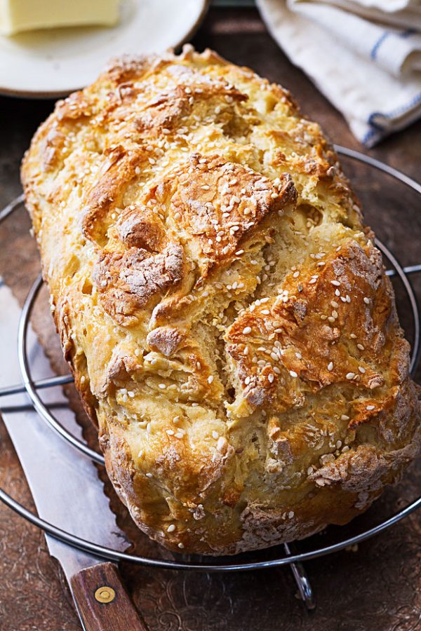 Honey & Sesame Soda Bread - #recipe by #eatwell101 - https://www.eatwell101.com/honey-sesame-soda-bread-recipe