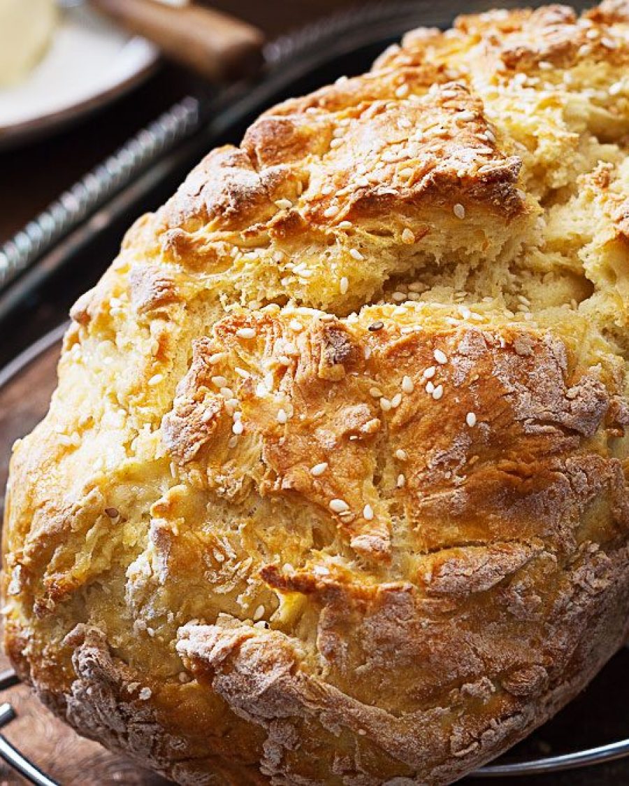 Honey & Sesame Soda Bread - #recipe by #eatwell101 - https://www.eatwell101.com/honey-sesame-soda-bread-recipe