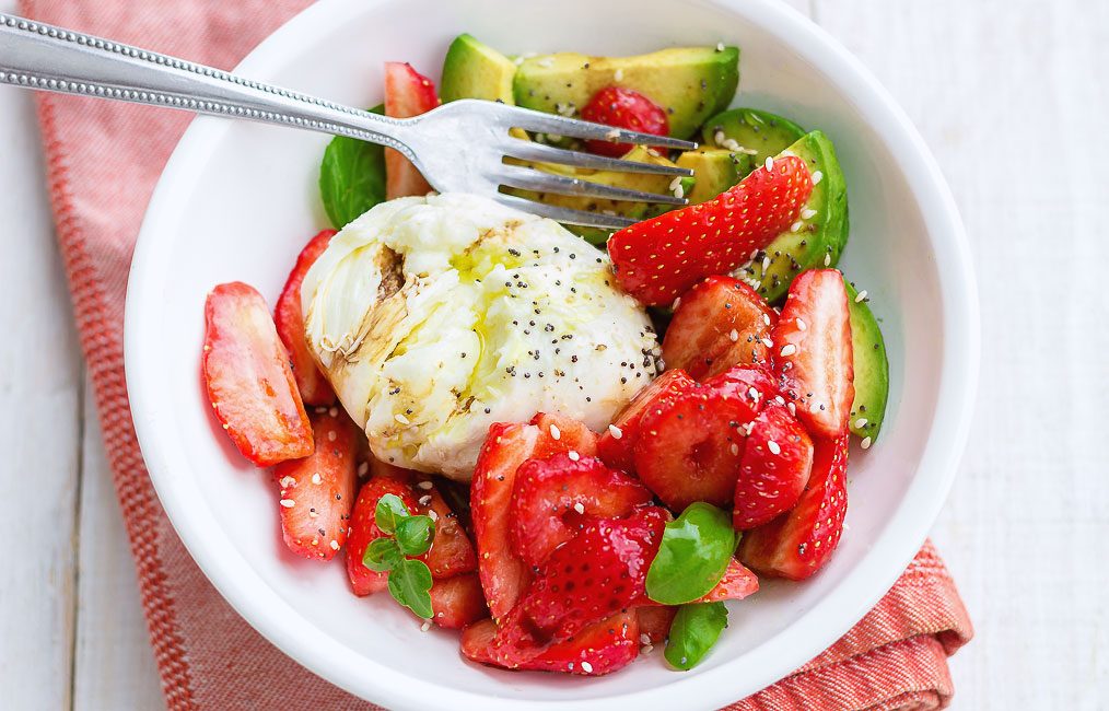 Strawberry Burrata Salad