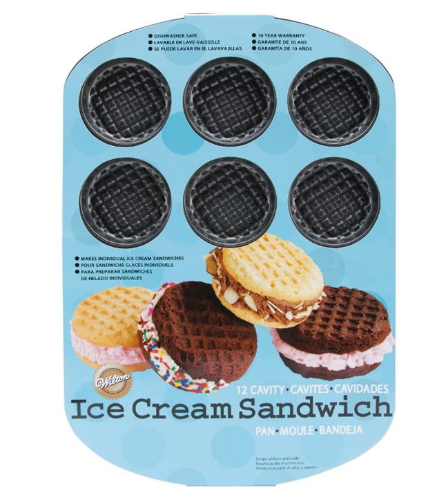 Cavity-Round-Ice-Cream-Sandwich-Pan