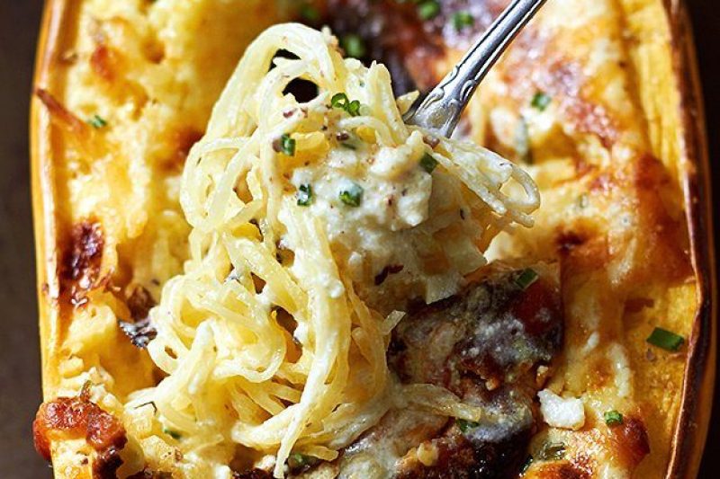 Baked Four Cheese Garlic Spaghetti Squash - #recipe by #eatwell101 - https://www.eatwell101.com/roasted-spaghetti-squash-recipe