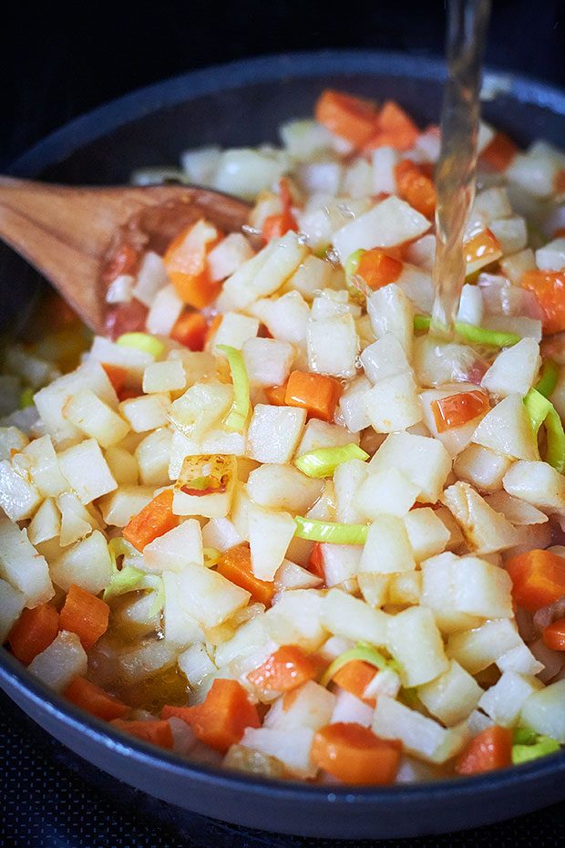Garlic Parmesan Cheesy Potatoes