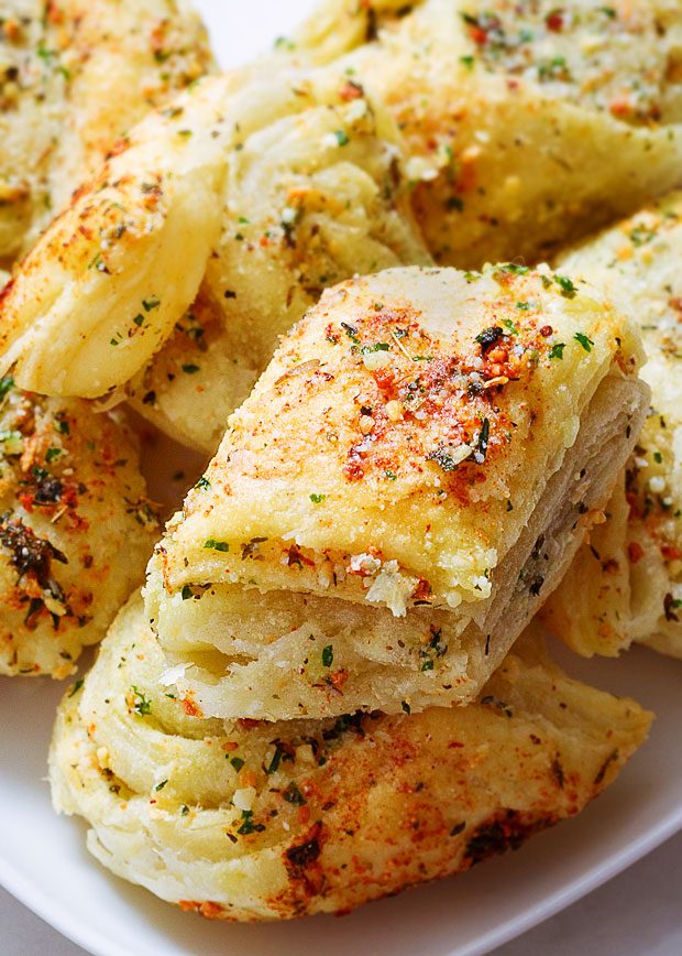 Garlic-Parmesan-Puff-are a simple yet elegant appetizer for Spring brunch